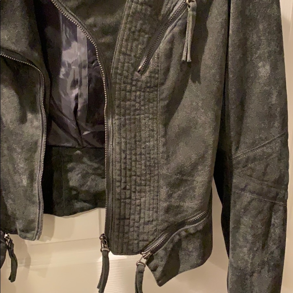 Gray suede material jacket - Picture 4 of 6